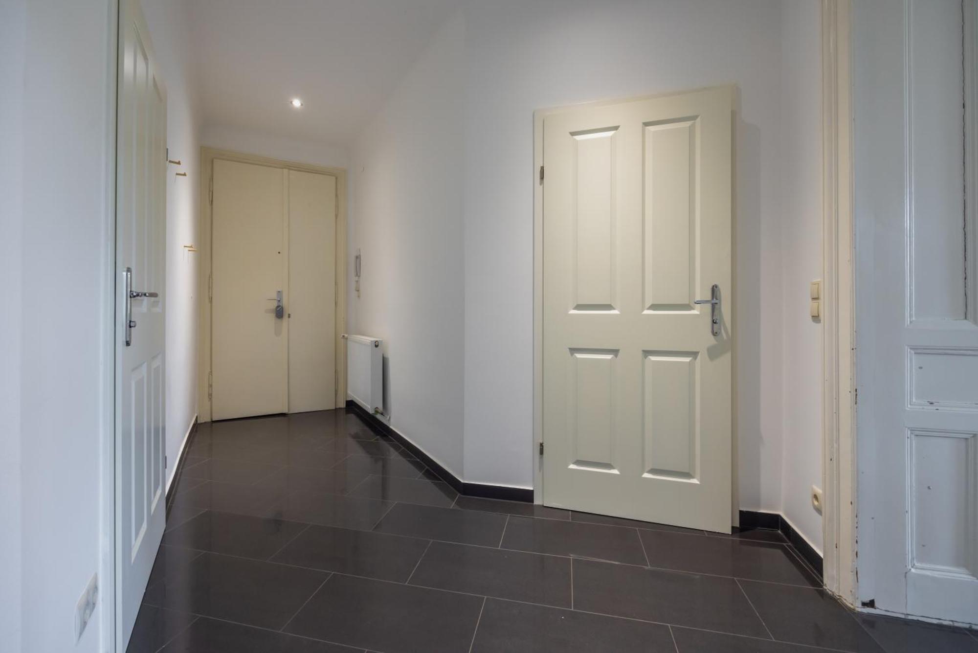 Stylish Apartment: Metro Access, And Center In One Appartement Wenen